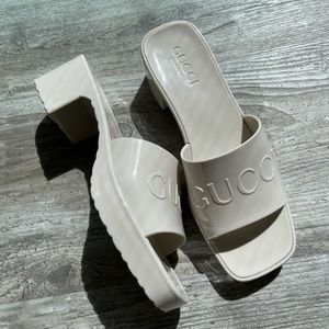 Never worn Gucci rubber mules size 38